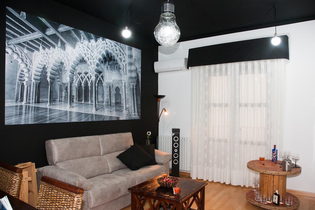 Lucero Dos Catedrales Apartment Zaragoza Ngoại thất bức ảnh