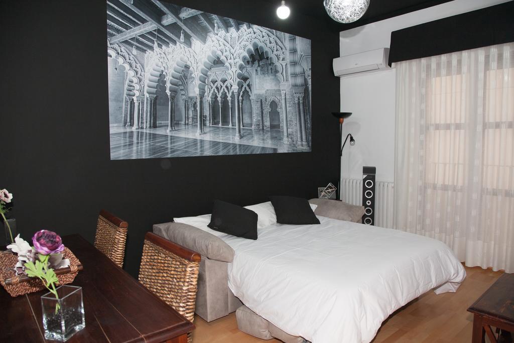 Lucero Dos Catedrales Apartment Zaragoza Ngoại thất bức ảnh